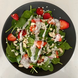 Spinach Salad with Gorgonzola and Poppy Seed Dressing