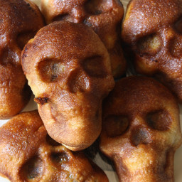 Spinach Skull Appetizers