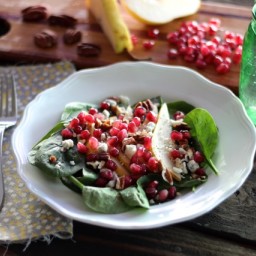 Spinach Salad with Pomegranate and Pear