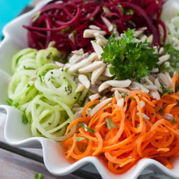 Spiralized Veggie Salad: Eat the Rainbow!