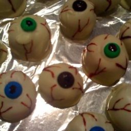 spooky-halloween-eyeballs-2.jpg