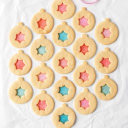stained-glass-sugar-cookies-1318518.jpg