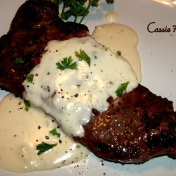 steak-with-creamy-garlic-parmesan-sauce-1887192.jpg
