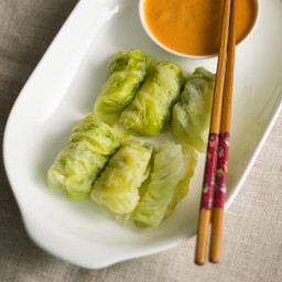 Steamed Cabbage Roll with spicy Peanut Sauce