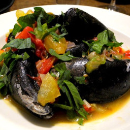 Steamed Mussels with Lovage
