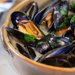 Steamed Mussels/Oysters/Clams