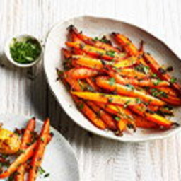 Sticky whole-roasted carrots