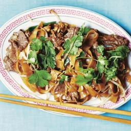 Stir-fried beef and rice noodles recipe