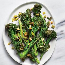 Stir-Fried Broccolini Is a Spicy, Savory, 53-Calorie Side