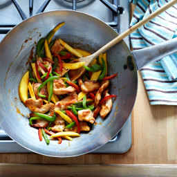 Stir-Fried Chili Mango Chicken with Peppers