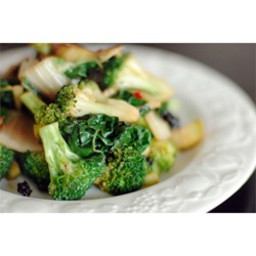 Stir-Fried Kale and Broccoli Florets