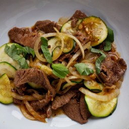 Stir-Fried Beef, Zucchini and Sweet Onions