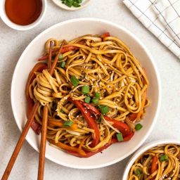 Stir-fry Noodles with Oyster Sauce