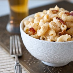 stove-top-beer-and-bacon-mac-and-cheese-1429508.jpg