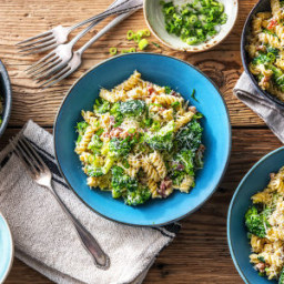 Stovetop Mac 'N' Cheese with Broccoli and Crispy Pancetta