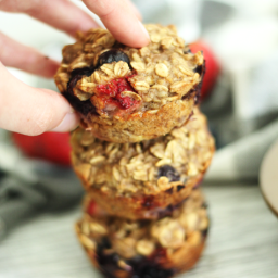 Strawberry and Blueberry Baked Oatmeal Cups