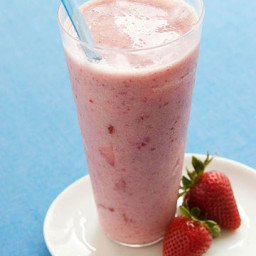 Strawberry Banana and Flax Smoothie