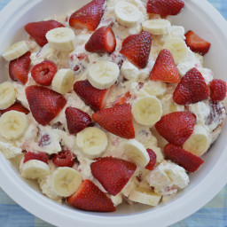 Strawberry-Banana Cheesecake Salad