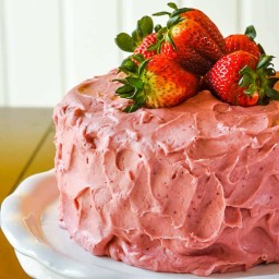 strawberry-cake-1fd3c0-097b31d6ac95f68652dc0255.jpg
