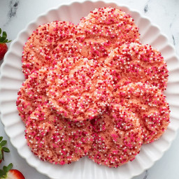 strawberry-cake-mix-cookies-2727930.jpg