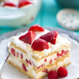 Strawberry Cheesecake Icebox Cake {No Bake}