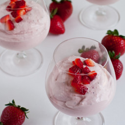 strawberry-cheesecake-mousse-1589293.jpg