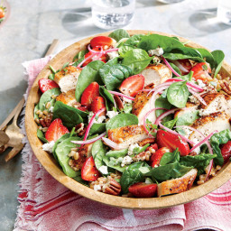 Strawberry-Chicken Salad with Pecans
