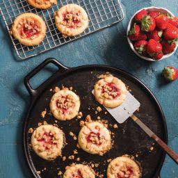 Strawberry Cobbler Cookies