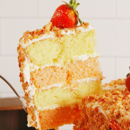 strawberry-crunch-cake-2577932.jpg