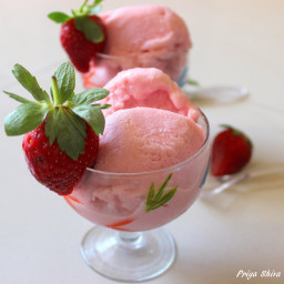 Strawberry Frozen Yogurt