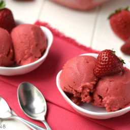Strawberry Frozen Yogurt