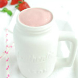 Strawberry Frozen Yogurt & Probiotic Milkshake