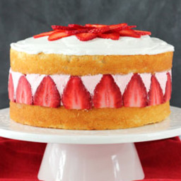 strawberry-ice-cream-cake-1580742.jpg