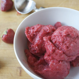 Strawberry Ice Cream in 5 Minutes
