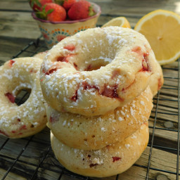 strawberry-lemon-donuts-2175374.jpg