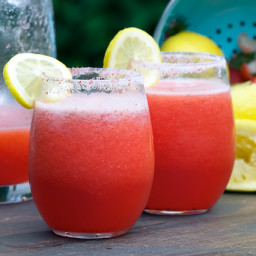 strawberry-lemonade-vodka-52c363-4eda150826211620047d17fd.jpg