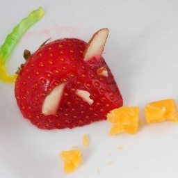 Strawberry Mice (Decoration)