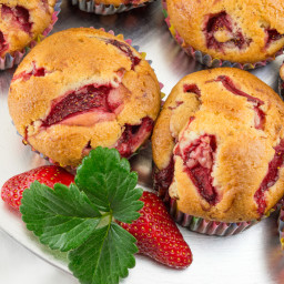 Strawberry muffin with a twist (strawberry, zucchini and apple muffin)