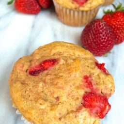 strawberry-oatmeal-yogurt-muffins-1366632.jpg
