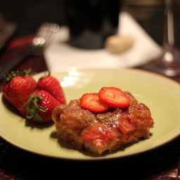 Strawberry Rhubarb Crumb Cake