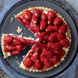 strawberry-shortbread-tart-with-orange-ricotta-cream-1275123.jpg