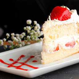 Strawberry Shortcake Cake 🍰