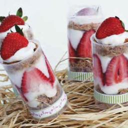 Strawberry Shortcake Push-Pops