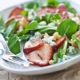 Strawberry, Spinach and Gorganzola Salad