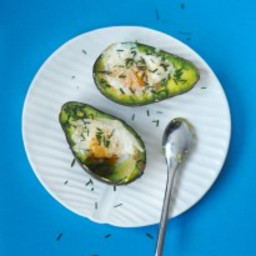 Stuffed avocado with egg and parmesan