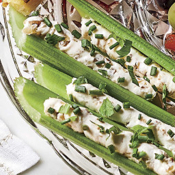 Stuffed Celery Recipe with Cream Cheese and Walnuts