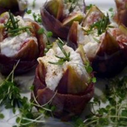 Stuffed Figs with Goat Cheese and Prosciutto