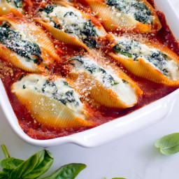 Stuffed Pasta Shells with Spinach and Ricotta