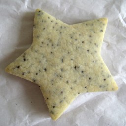 Sugar Cookie with Poppy Seeds