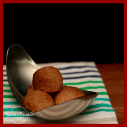 Sugar-free Cinnamon and Coconut Fat Bombs (AIP Friendly)